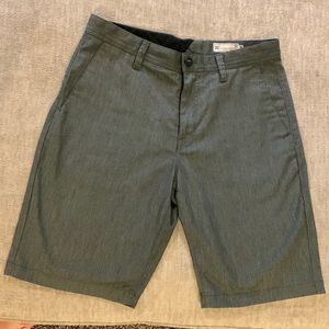 Volcom Mens Shorts size 32 grey NWOT